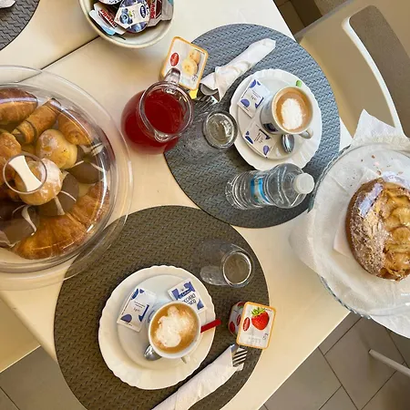 Bed & Breakfast Beb I Portici Cernobbio