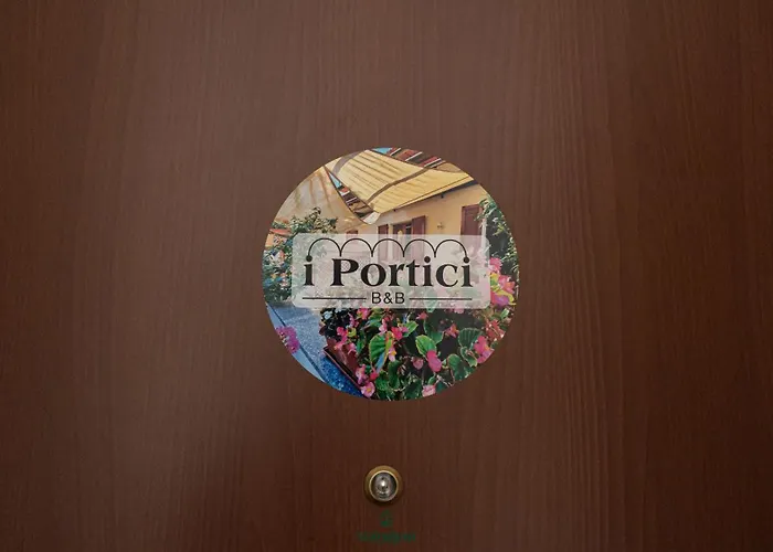 לינה וארוחת בוקר I Portici - צ'רנוביו