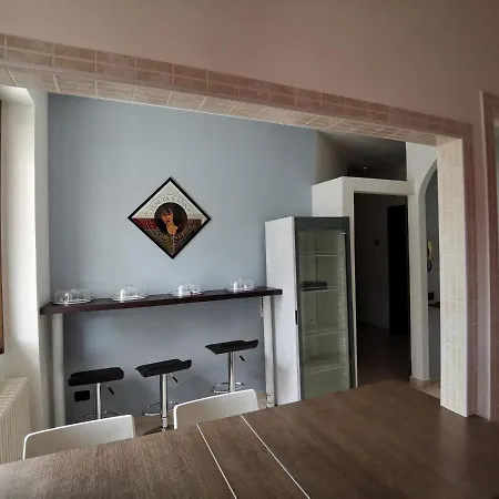 Beb I Portici B&B 케르노비오