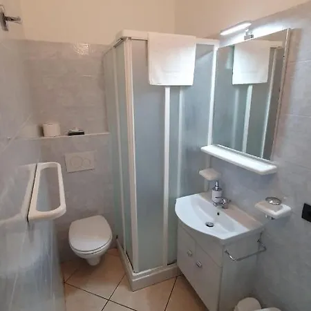 Bed & Breakfast Beb I Portici Cernobbio
